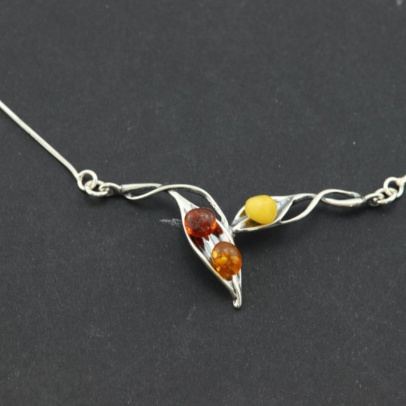 Sterling silver necklace with natural Baltic amber - Picture 11 of 13